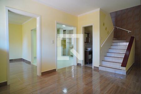 Sala 2 de casa para alugar com 2 quartos, 150m² em Protásio Alves, Porto Alegre