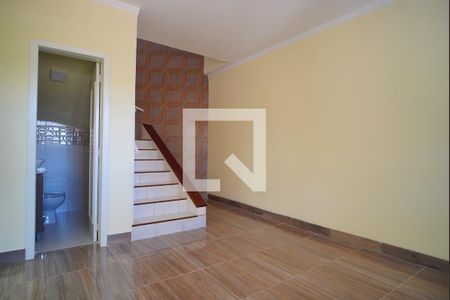 Sala 2 de casa à venda com 2 quartos, 150m² em Protásio Alves, Porto Alegre