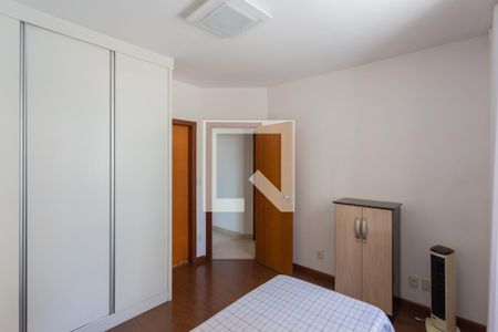 Quarto 2 de apartamento para alugar com 3 quartos, 70m² em Funcionários, Belo Horizonte