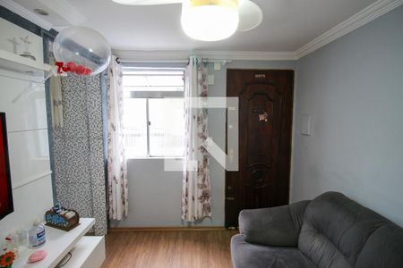 Sala de apartamento à venda com 3 quartos, 54m² em Conjunto Residencial José Bonifácio, São Paulo