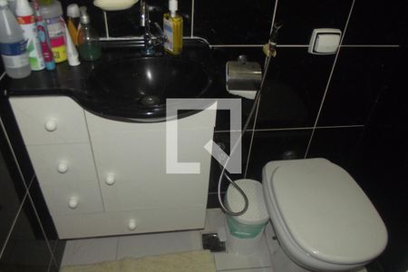 Casa à venda com 196m², 3 quartos e 1 vagaBanheiro 