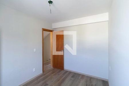 Casa à venda com 130m², 3 quartos e 2 vagas Casa à venda com 130m², 3 quartos e 2 vagasQuarto 2