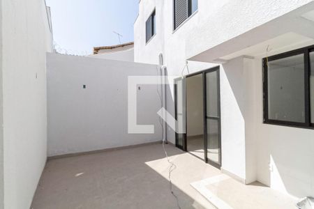 Casa à venda com 130m², 3 quartos e 2 vagas Casa à venda com 130m², 3 quartos e 2 vagasQuintal