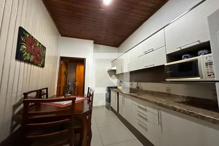 Casa à venda com 90m², 3 quartos e 2 vagasCozinha