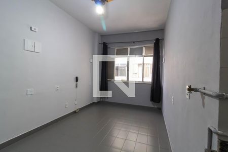 Sala/Quarto de kitnet/studio para alugar com 0 quarto, 21m² em Santa Teresa, Rio de Janeiro