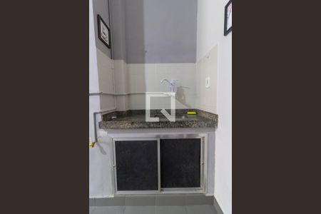 Cozinha de kitnet/studio para alugar com 0 quarto, 21m² em Santa Teresa, Rio de Janeiro