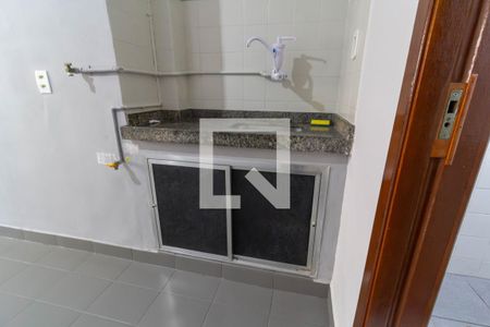 Cozinha de kitnet/studio para alugar com 0 quarto, 21m² em Santa Teresa, Rio de Janeiro