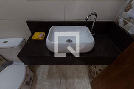 Casa de condomínio para alugar com 84m², 3 quartos e 2 vagasBanheiro