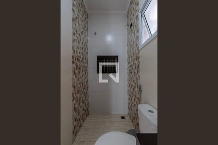 Casa de condomínio para alugar com 84m², 3 quartos e 2 vagasBanheiro