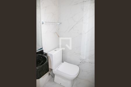 Lavabo de casa para alugar com 2 quartos, 120m² em Vila Nivi, São Paulo