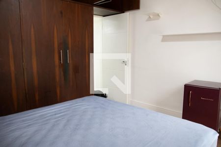 Quarto 1 de casa para alugar com 2 quartos, 120m² em Vila Nivi, São Paulo