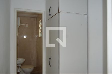 Apartamento à venda com 85m², 3 quartos e 1 vagaÁrea de serviço - Quarto e banheiro
