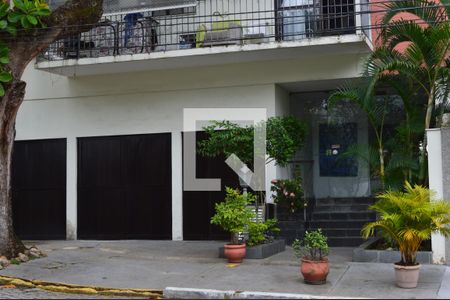 Apartamento à venda com 85m², 3 quartos e 1 vagaEntrada para garagem e portaria