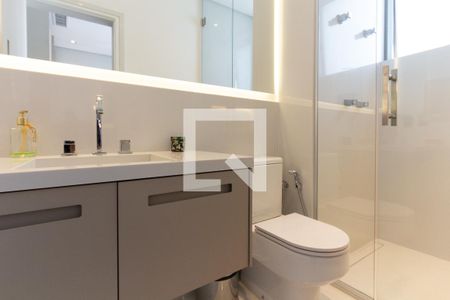 Apartamento à venda com 236m², 3 quartos e 4 vagasBanheiro da Suíte 1