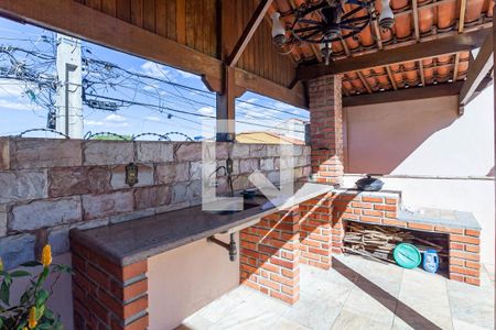 Casa à venda com 360m², 3 quartos e 3 vagasFogão a lenha 