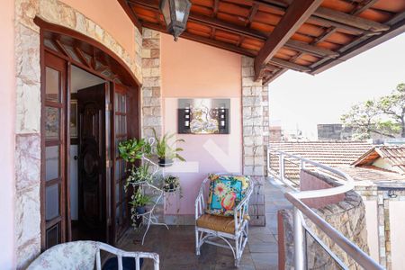 Casa à venda com 360m², 3 quartos e 3 vagasVaranda da sala 3