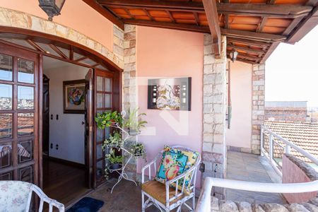 Casa à venda com 360m², 3 quartos e 3 vagasVaranda da sala 3