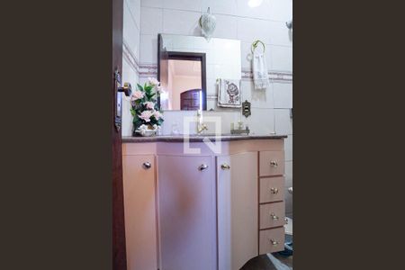 Casa à venda com 360m², 3 quartos e 3 vagasBanheiro da suíte 1