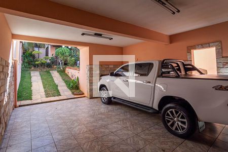 Casa à venda com 360m², 3 quartos e 3 vagasGaragem