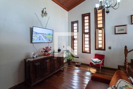 Sala 2 de casa à venda com 3 quartos, 360m² em Glória, Belo Horizonte