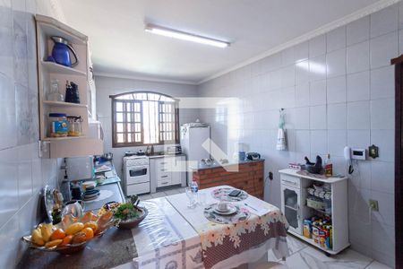Casa à venda com 360m², 3 quartos e 3 vagasCozinha 