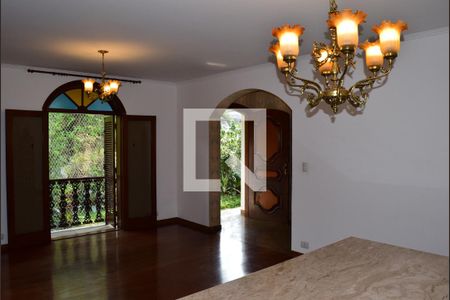 Sala - detalhe entrada e uma porta balcão de casa para alugar com 4 quartos, 347m² em Vila Ida, São Paulo