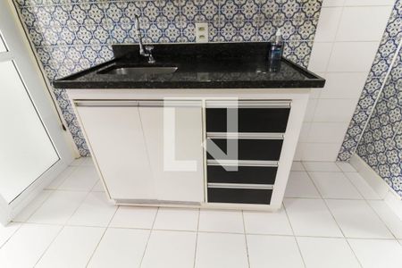 Apartamento à venda com 69m², 2 quartos e 1 vaga Apartamento à venda com 69m², 2 quartos e 1 vagaCozinha/Área de Serviço