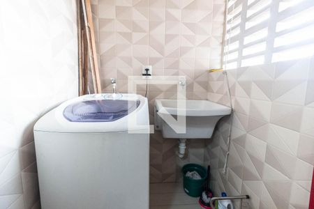 Apartamento à venda com 57m², 2 quartos e sem vaga Apartamento à venda com 57m², 2 quartos e sem vagaÁrea de Serviço