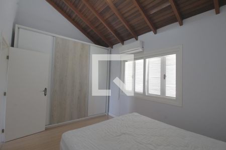 Quarto de casa de condomínio à venda com 1 quarto, 70m² em Niterói, Canoas