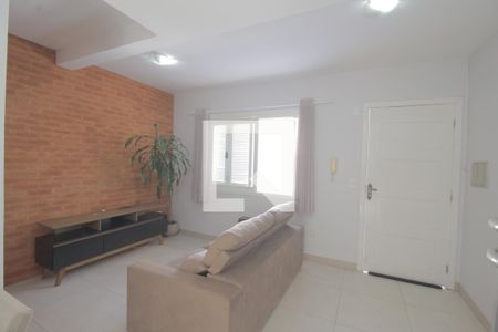 Sala de casa de condomínio à venda com 1 quarto, 70m² em Niterói, Canoas