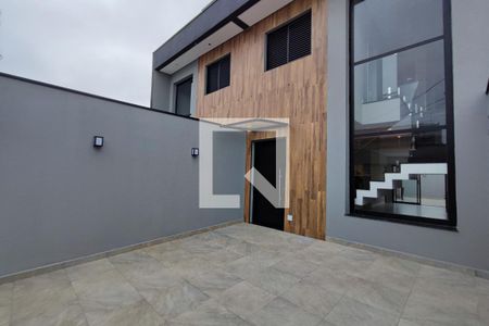 Casa para alugar com 116m², 3 quartos e 2 vagasQuintal - Garagem