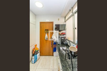 Cozinha de apartamento para alugar com 2 quartos, 98m² em Vila Paris, Belo Horizonte