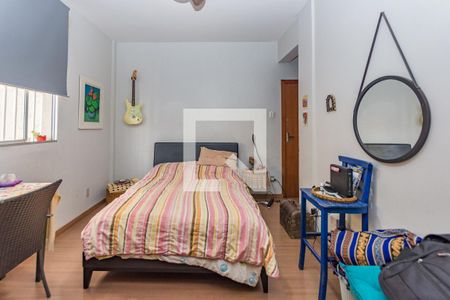 Sala/Quarto de apartamento para alugar com 2 quartos, 98m² em Vila Paris, Belo Horizonte