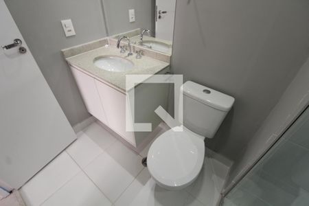 Banheiro de apartamento para alugar com 1 quarto, 28m² em Vila Santa Clara, São Paulo