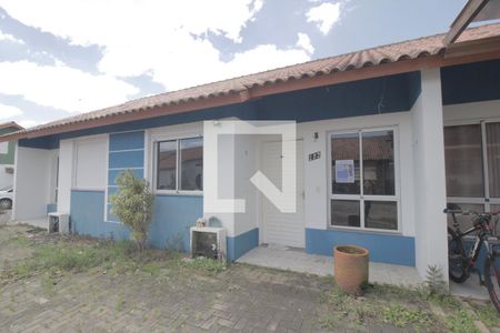 Fachada da casa de apartamento à venda com 2 quartos, 52m² em Olaria, Canoas
