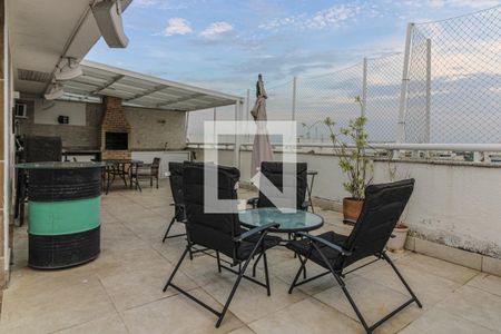 Apartamento à venda com 198m², 4 quartos e 2 vagas Apartamento à venda com 198m², 4 quartos e 2 vagasTerraço