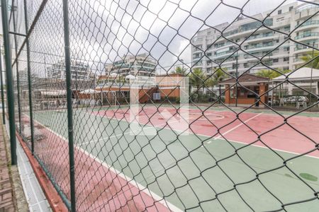 Apartamento à venda com 198m², 4 quartos e 2 vagas Apartamento à venda com 198m², 4 quartos e 2 vagasÁrea comum - quadra poliesportiva