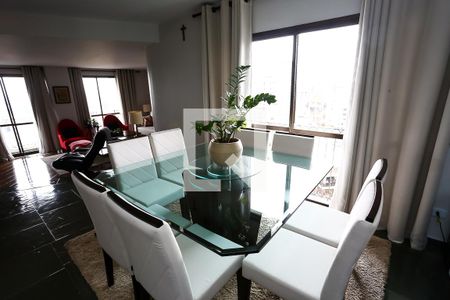 Sala de apartamento à venda com 4 quartos, 189m² em Vila Suzana, São Paulo