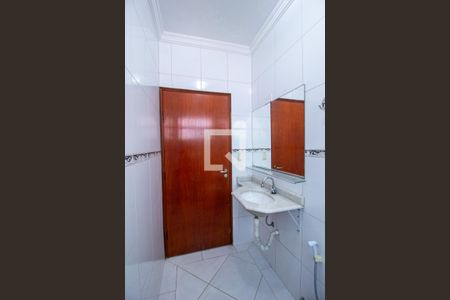 Casa para alugar com 250m², 3 quartos e 1 vaga Casa para alugar com 250m², 3 quartos e 1 vagaBanheiro