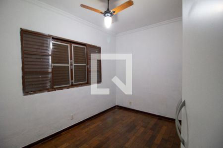 Casa para alugar com 250m², 3 quartos e 1 vaga Casa para alugar com 250m², 3 quartos e 1 vagaQuarto 1