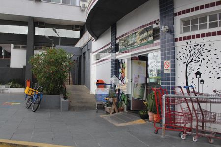 Apartamento para alugar com 99m², 3 quartos e 1 vagaÁrea comum Mercado