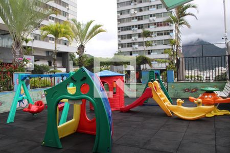 Apartamento para alugar com 99m², 3 quartos e 1 vagaÁrea comum - Playground