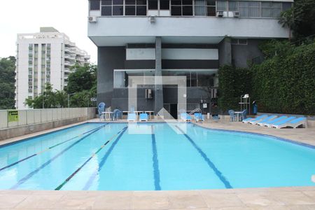 Apartamento para alugar com 99m², 3 quartos e 1 vagaÁrea comum - Piscina