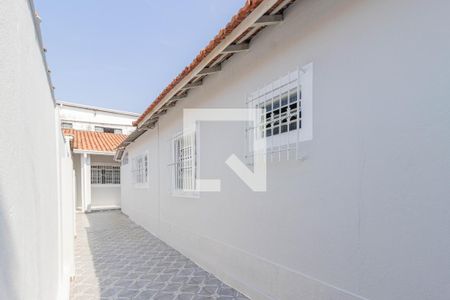 Casa para alugar com 60m², 1 quarto e sem vagaCorredor externo