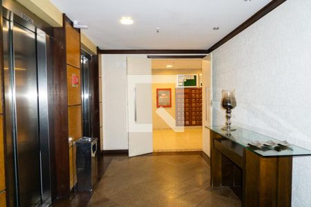 Apartamento à venda com 80m², 2 quartos e 1 vagaÁrea comum