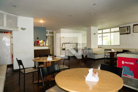 Apartamento à venda com 80m², 2 quartos e 1 vagaÁrea comum