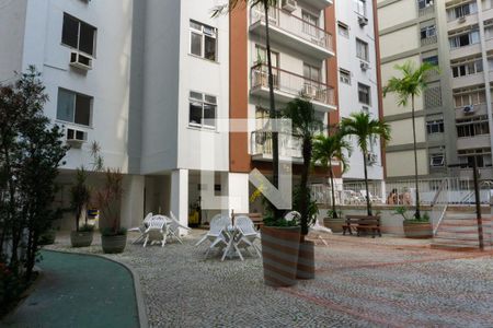 Apartamento à venda com 80m², 2 quartos e 1 vagaÁrea comum
