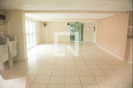 Apartamento para alugar com 78m², 2 quartos e sem vagaÁrea comum - Salão de festas