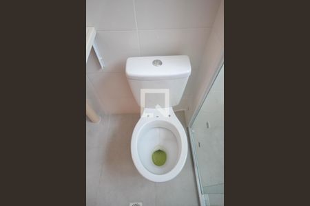 Banheiro de apartamento para alugar com 2 quartos, 43m² em Jardim Alvorada, Nova Iguaçu