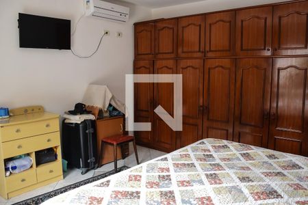 Suíte 1 de casa para alugar com 3 quartos, 230m² em Vila Ipojuca, São Paulo